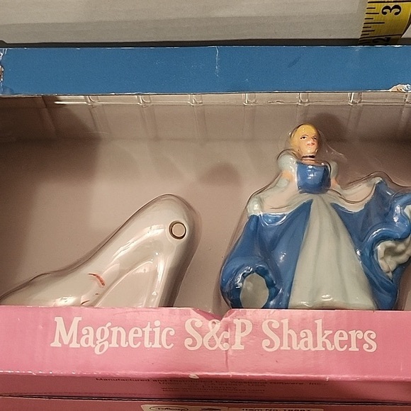 Brand new Disney 4in tall Cinderella and Glass Slipper salt and pepper shakers - Picture 2 of 3